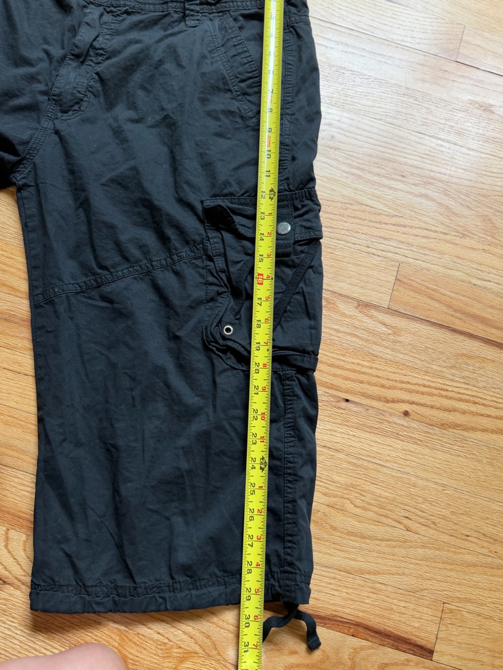 Stone Touch Men's Black Cargo Shorts - Casual Utility Style - Picture 7 of 10